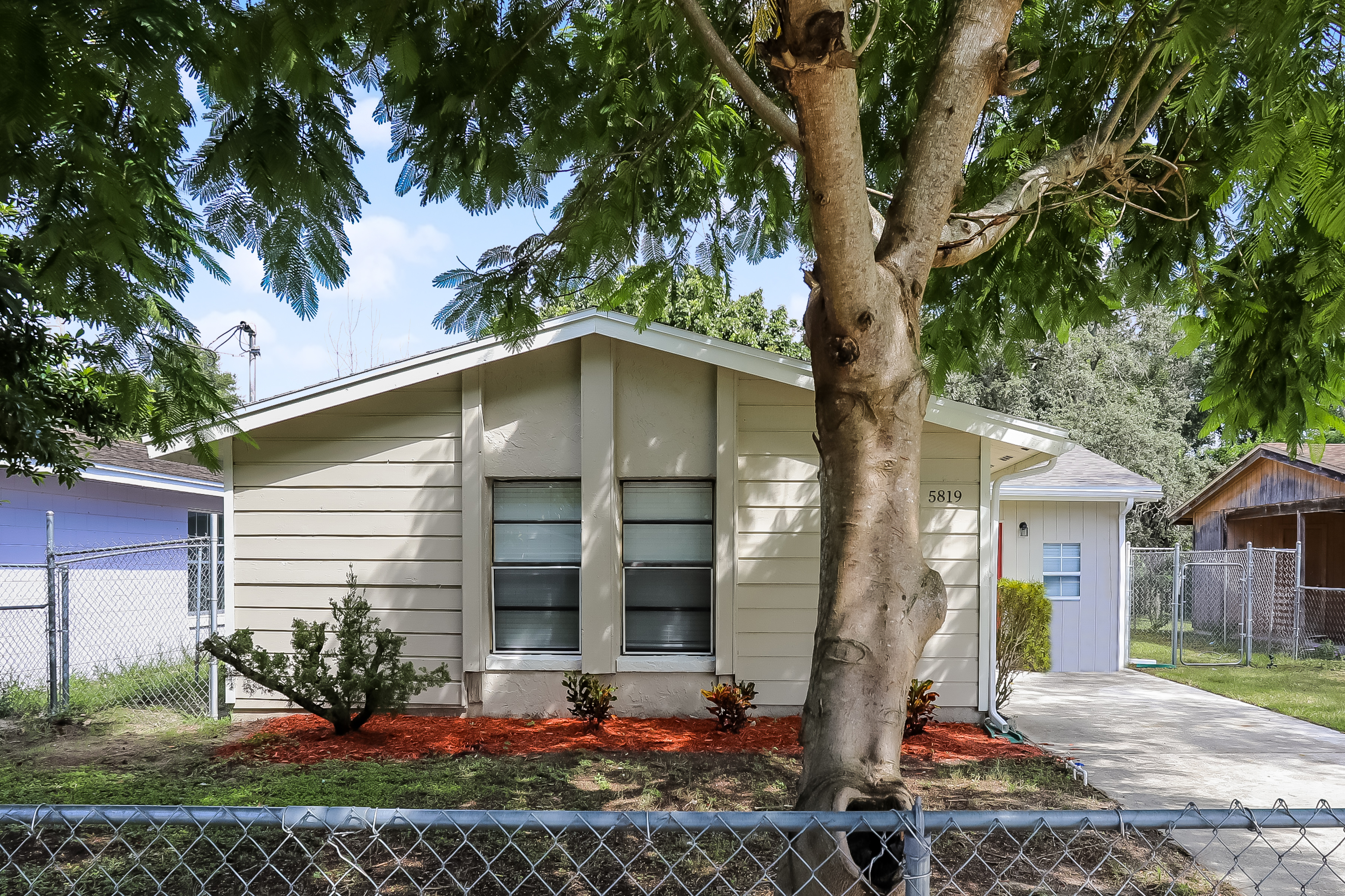 5819 W AMELIA ST ORLANDO, FL 32835